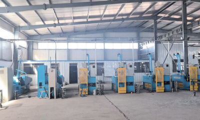 200型水箱拔丝机